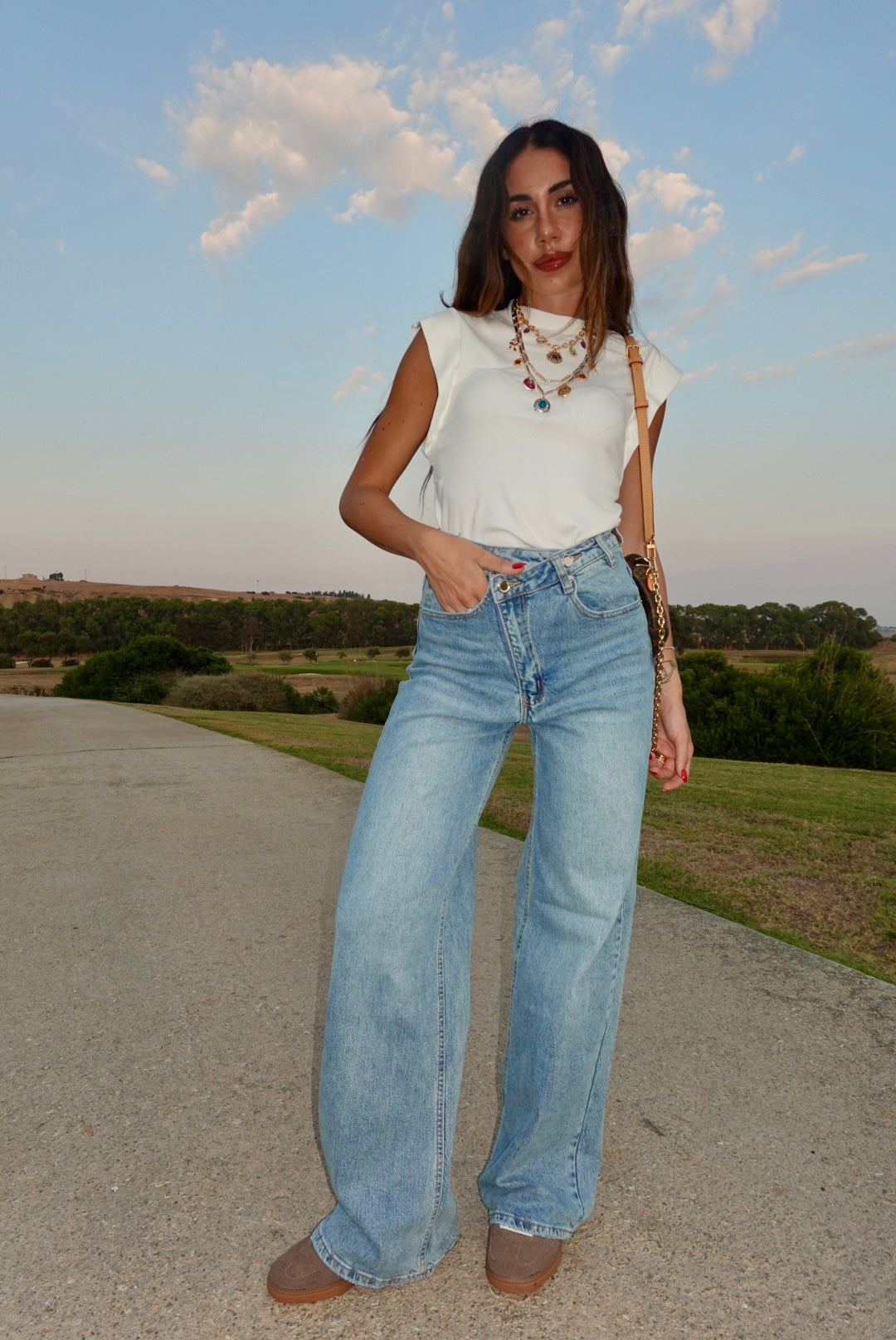 A3390-JEANS CHIUSURA ASIMMETRICA