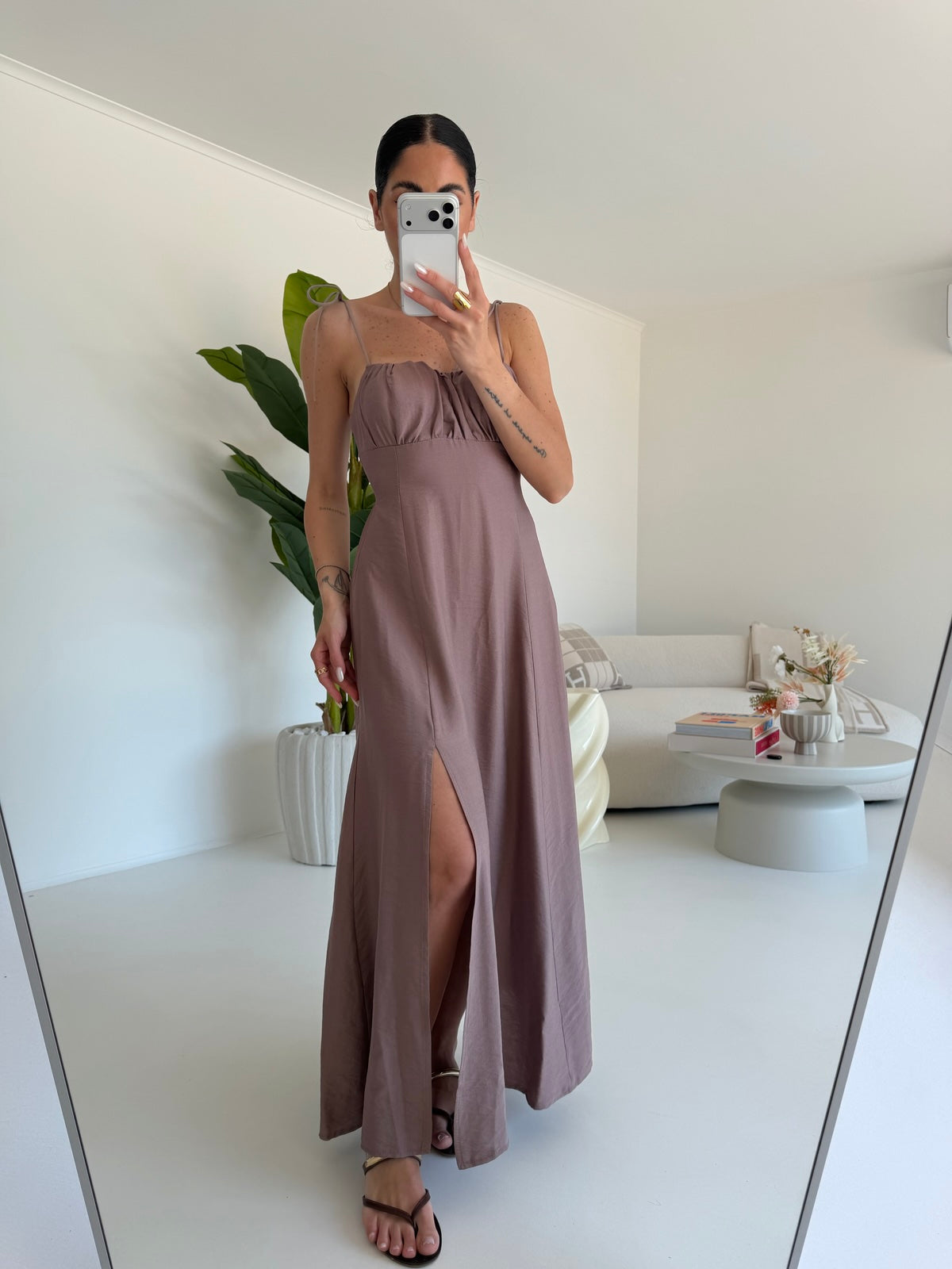 ABITO LEVANTE TAUPE