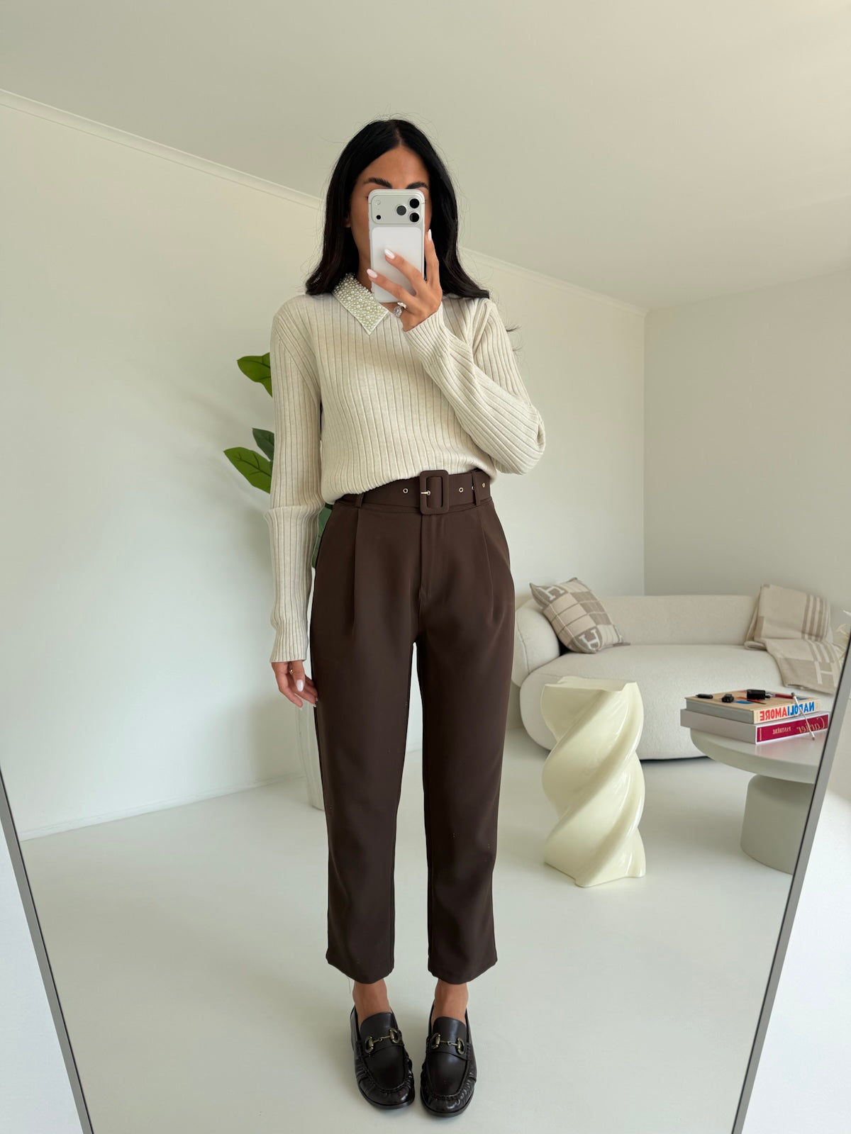 PANTALONE CON CINTURA CHOCO