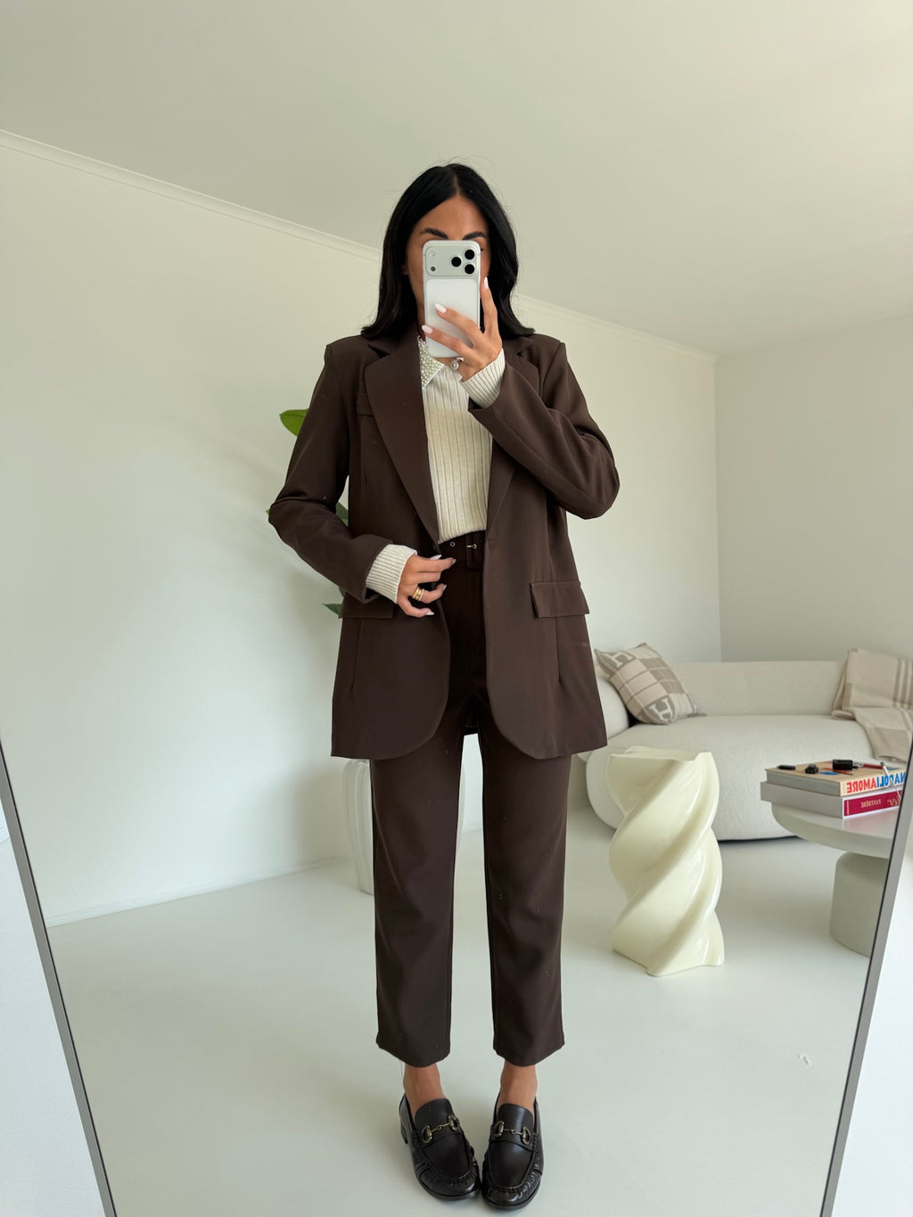 PANTALONE CON CINTURA CHOCO