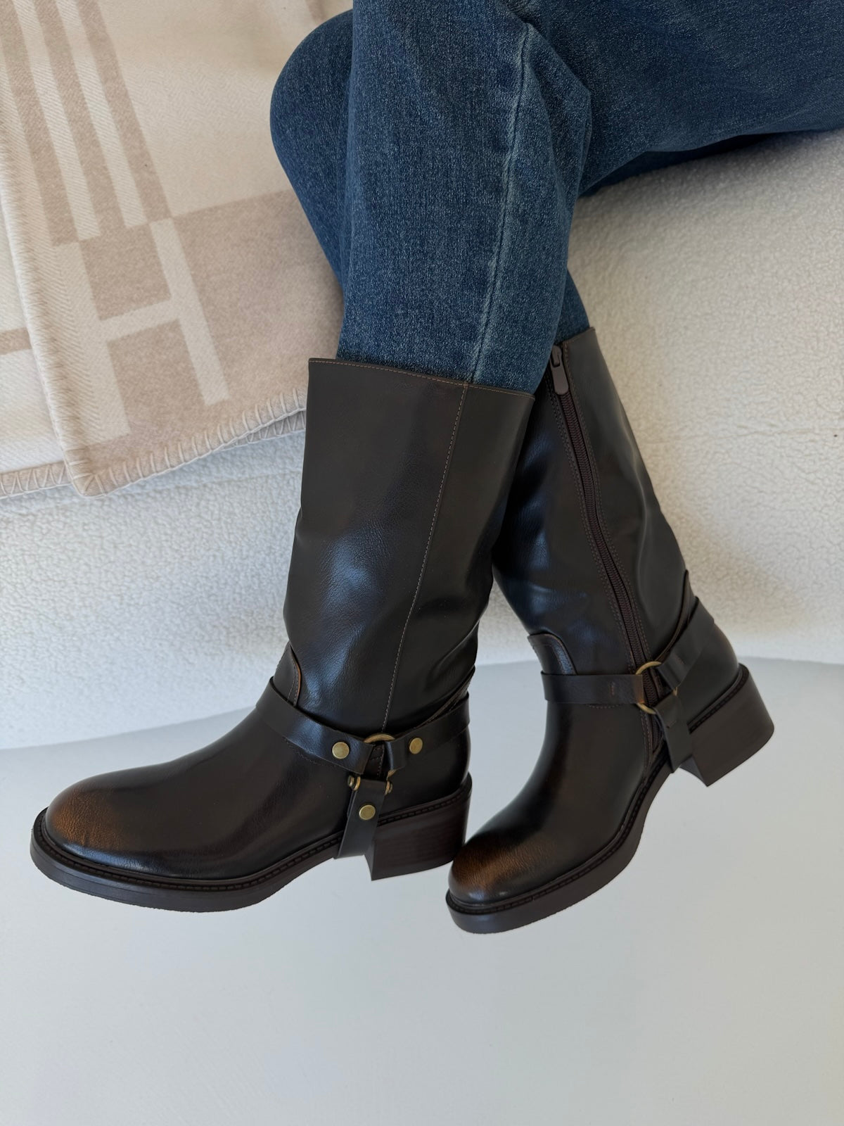 2407-DESIREE-CHOCO