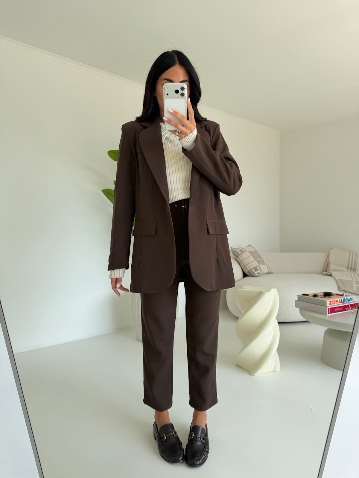 PANTALONE CON CINTURA CHOCO