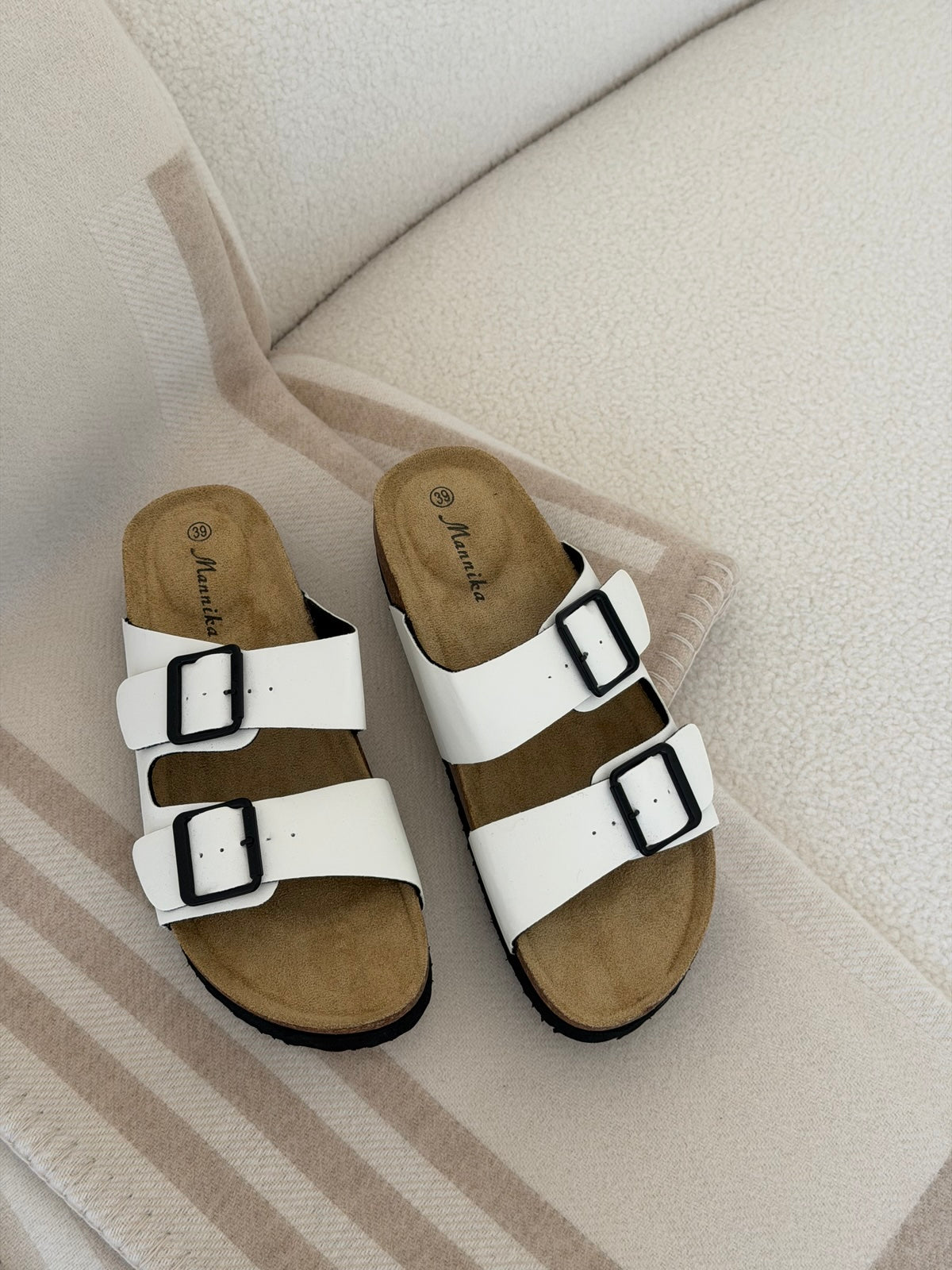 S060648-PARISA-MILK