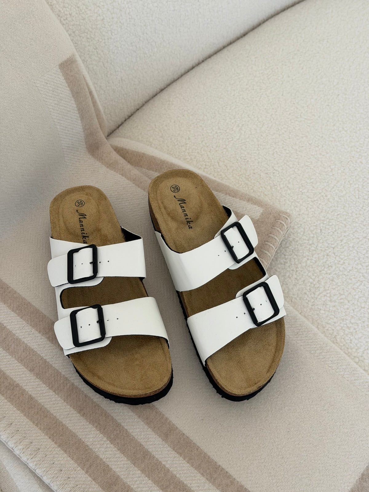 S060648-PARISA-MILK