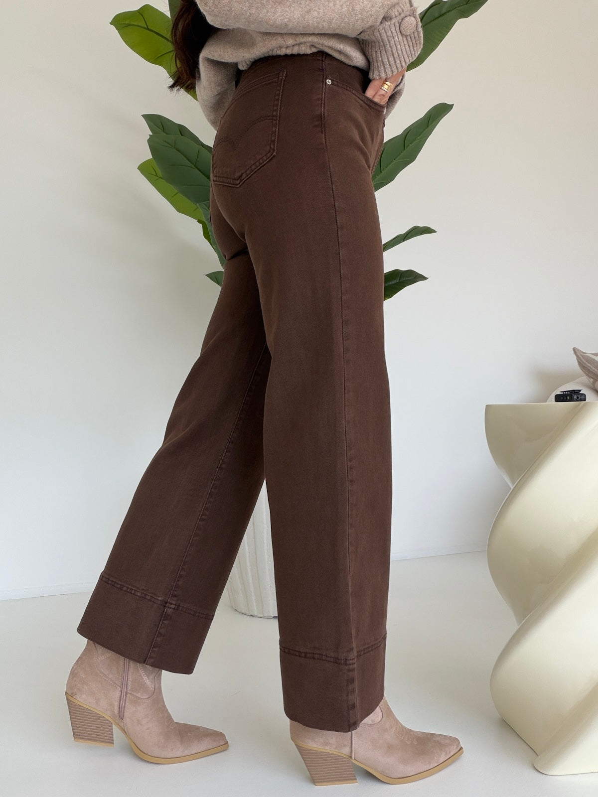 Y16039-L4-JEANS PALAZZO CROP CHOCO