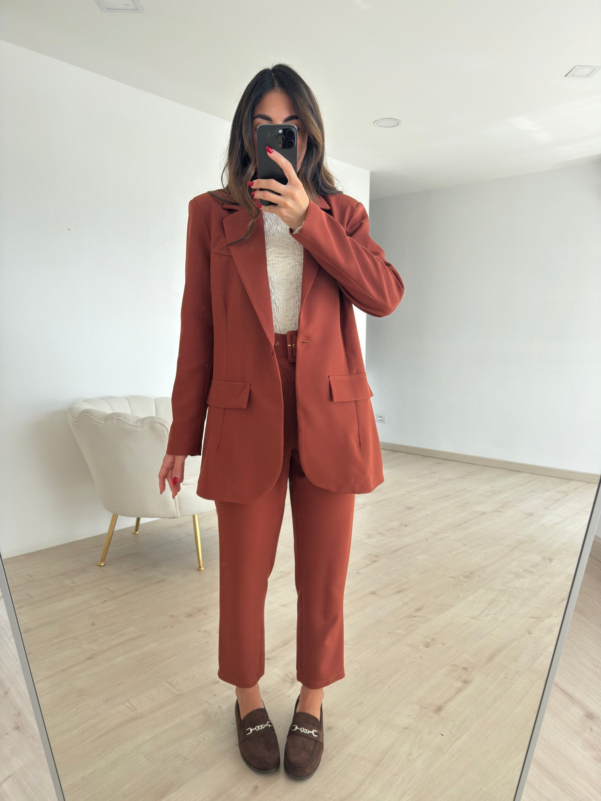 PANTALONE CON CINTURA COCCIO