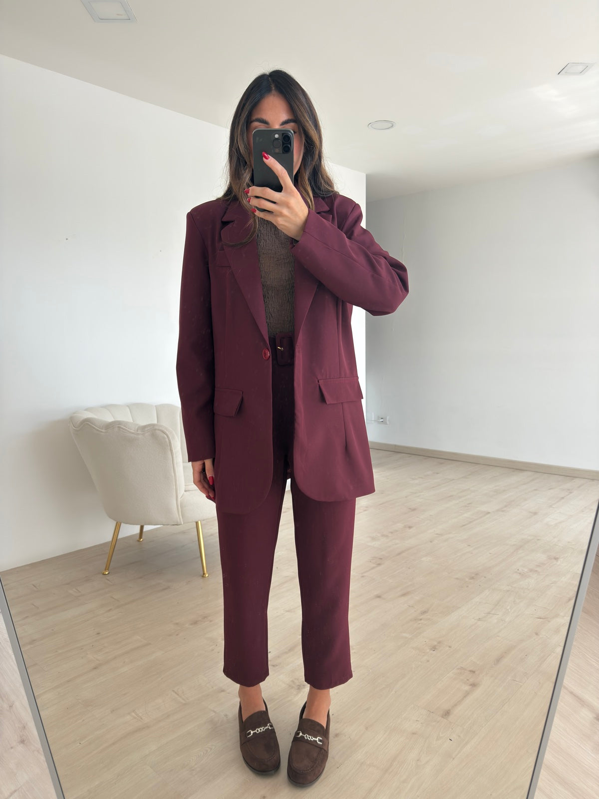 PANTALONE CON CINTURA BORDEAUX