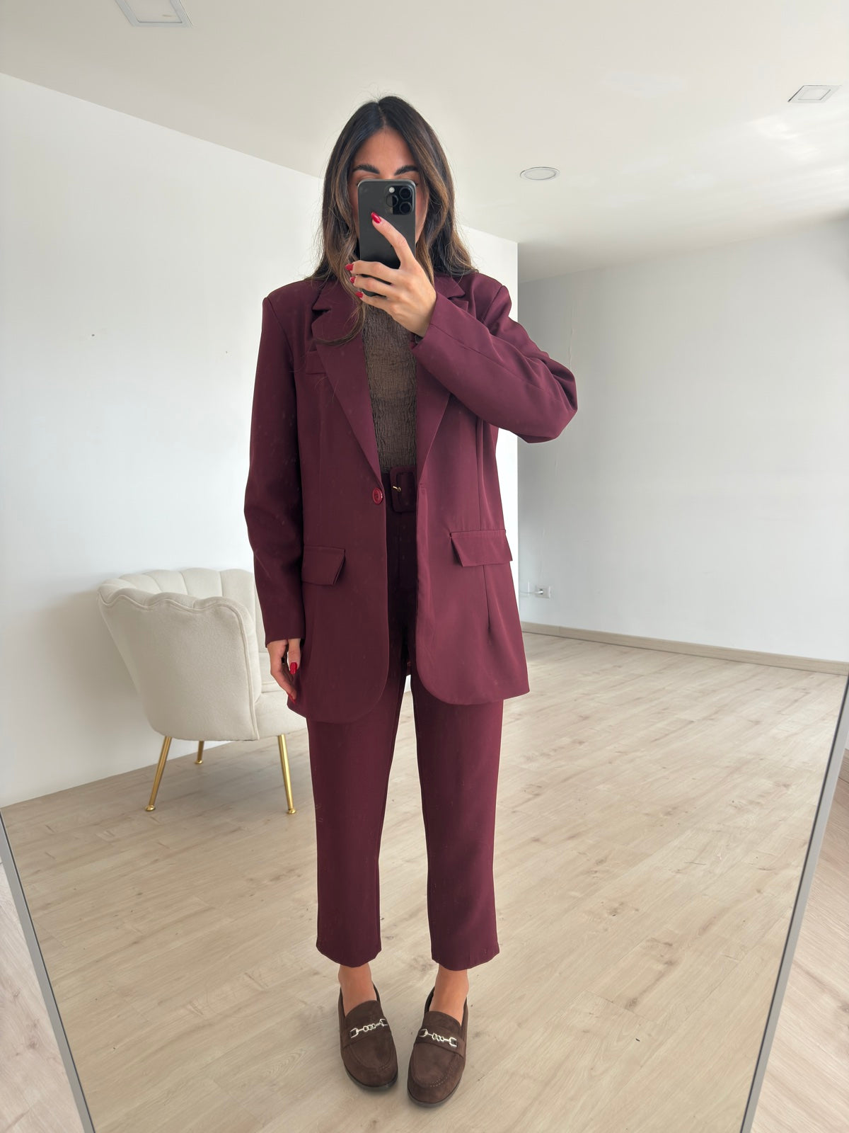 PANTALONE CON CINTURA BORDEAUX