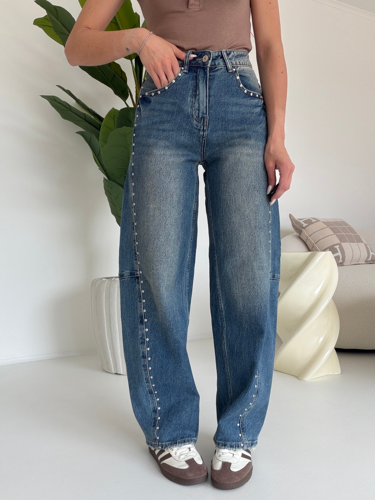 D749-62-JEANS BARREL BORCHIE