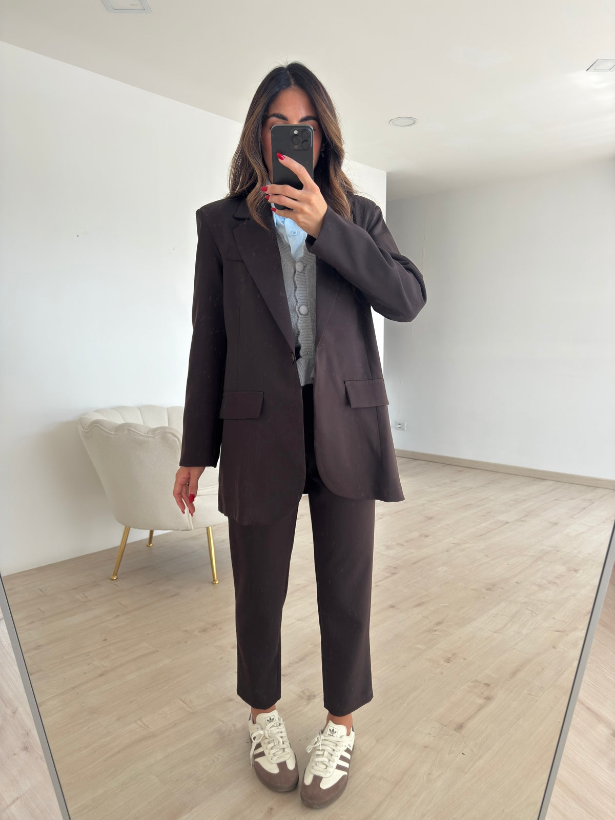 PANTALONE CON CINTURA DARK CHOCO