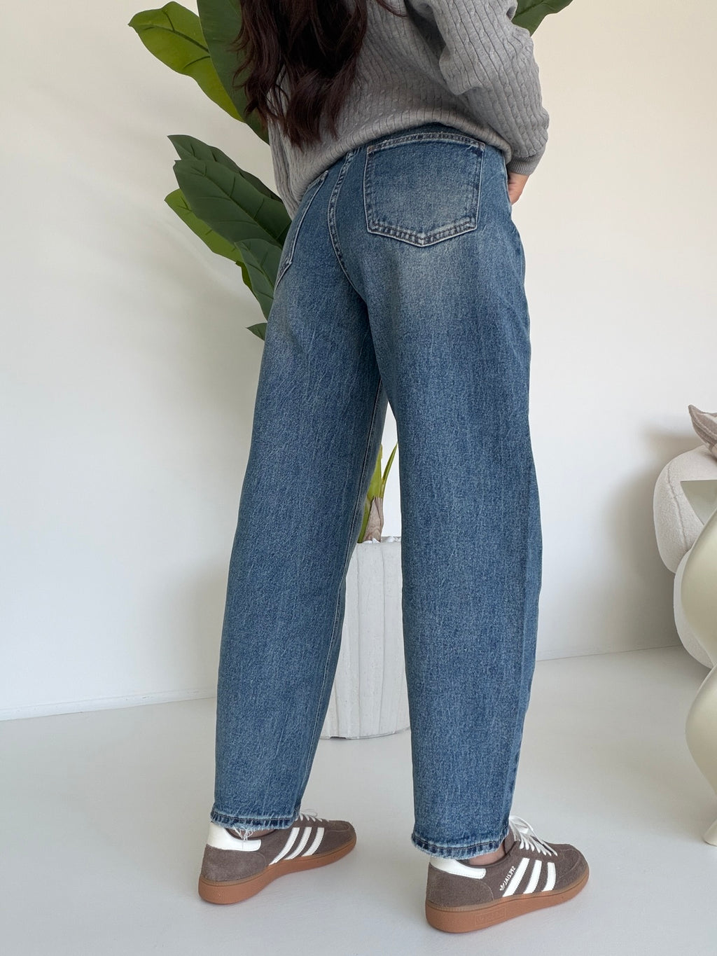 D713-62-JEANS BARREL STREET