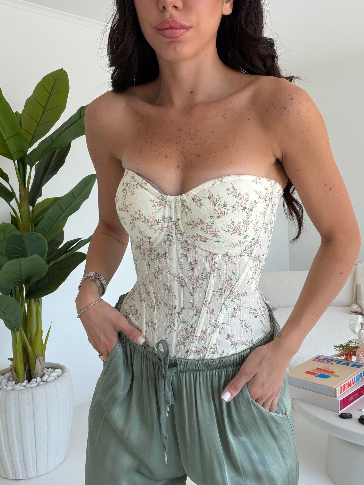1121-BUSTIER LOREN MILITARE