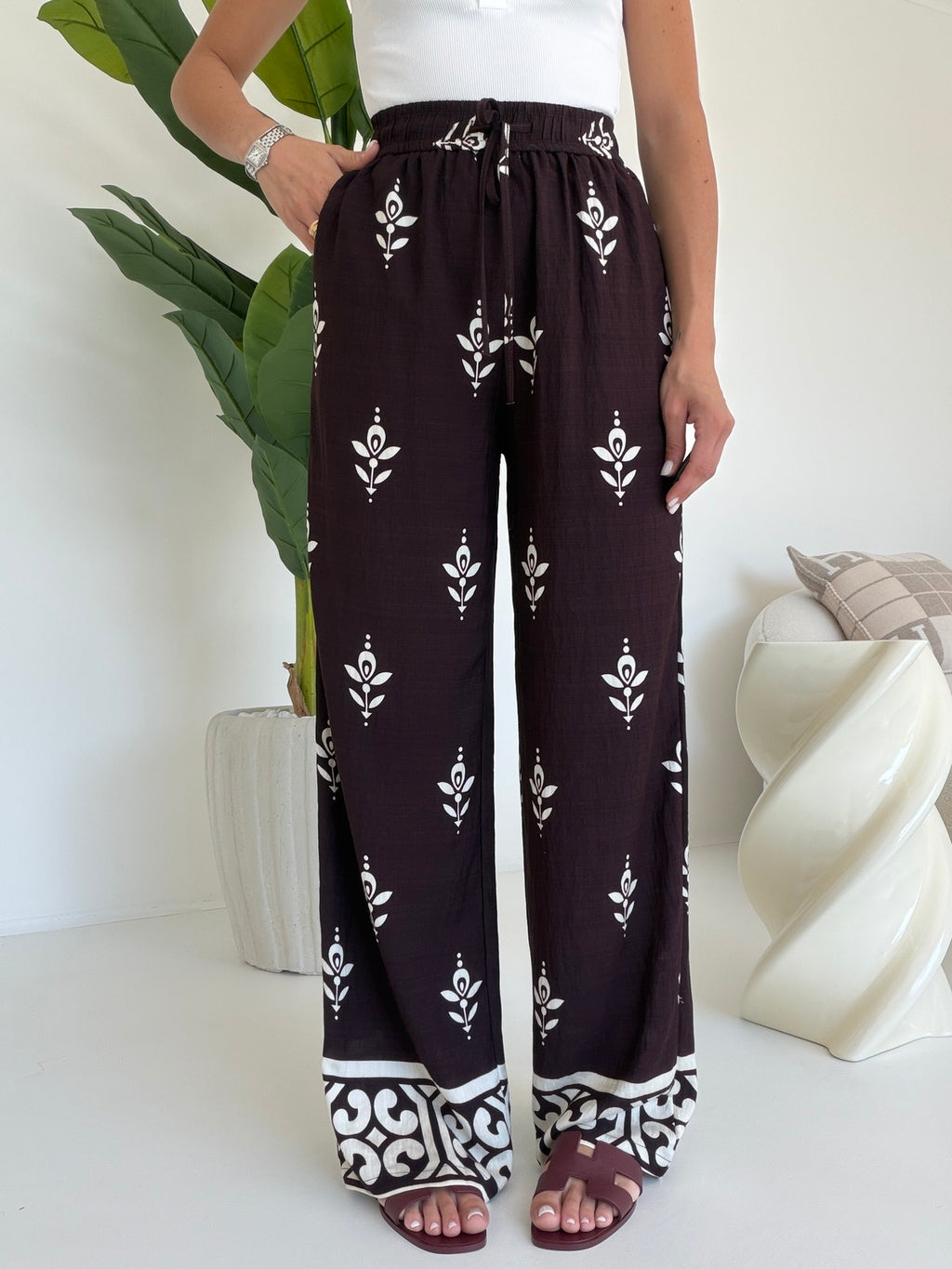 17285-PANTALONE CAPANNO WINE