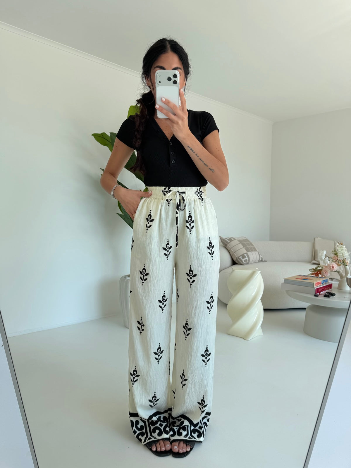 MAGLIA NICOLE NERA