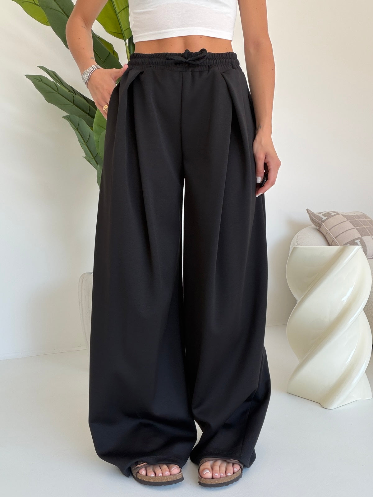 TUTA SLOUCHY NERA