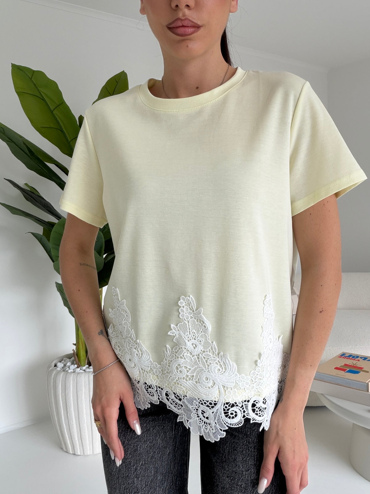 G66844-T-SHIRT-MOONLIGHT YELLOW