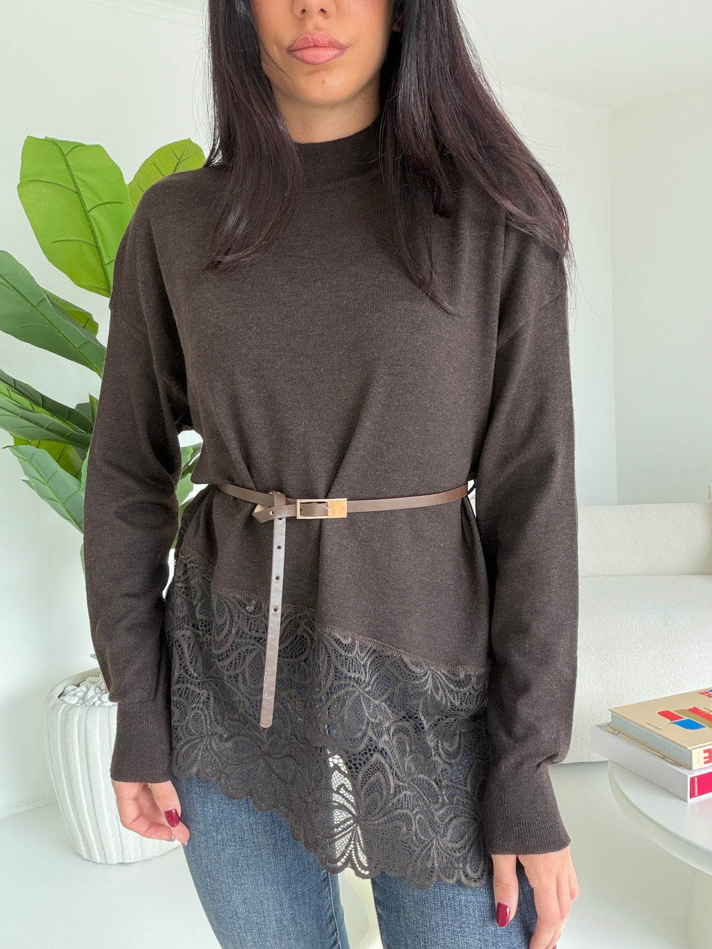 HW69412-PULL+CINTURA CHOCO