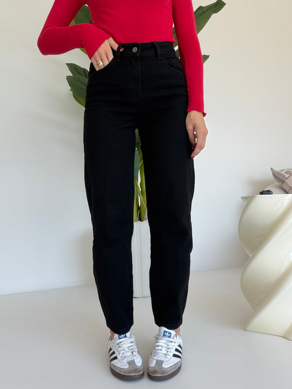 MV-8101-A-JEANS BARREL BLACK