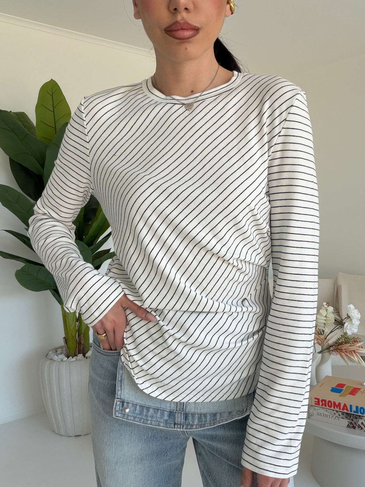 5663-MAGLIA MEREDITH MILK