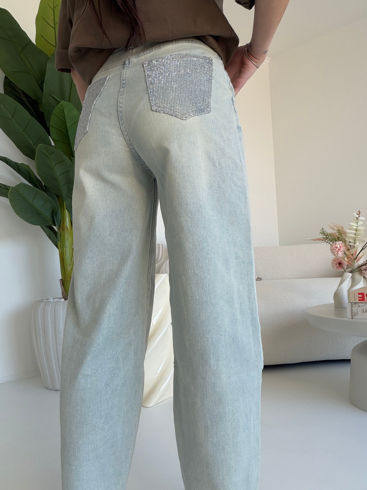 8266-JEANS BARELL TASCA STRASSATA