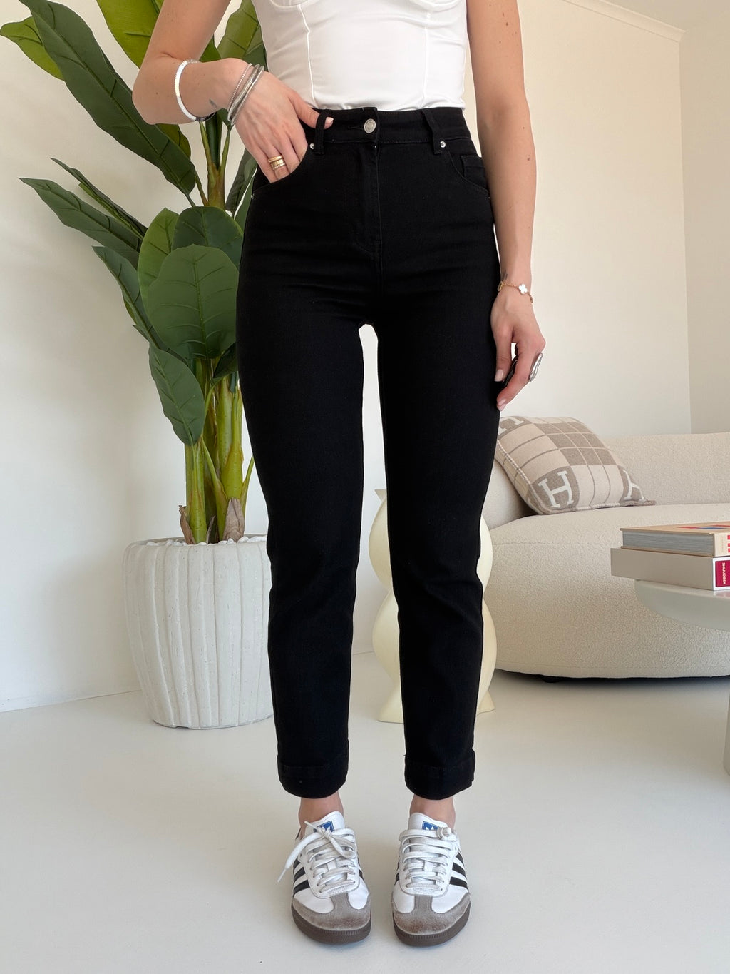 9507-JEANS MOM DEEP BLACK