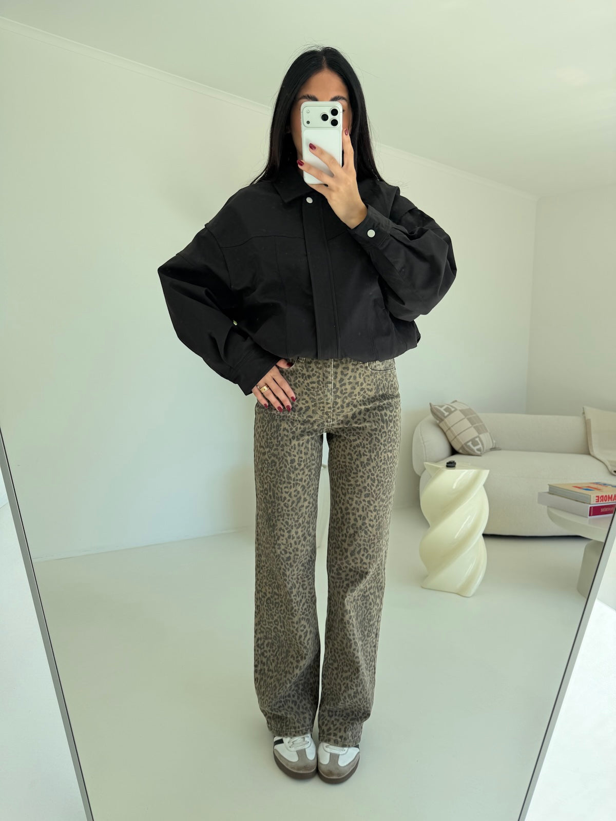 16040-BOMBER INGRID