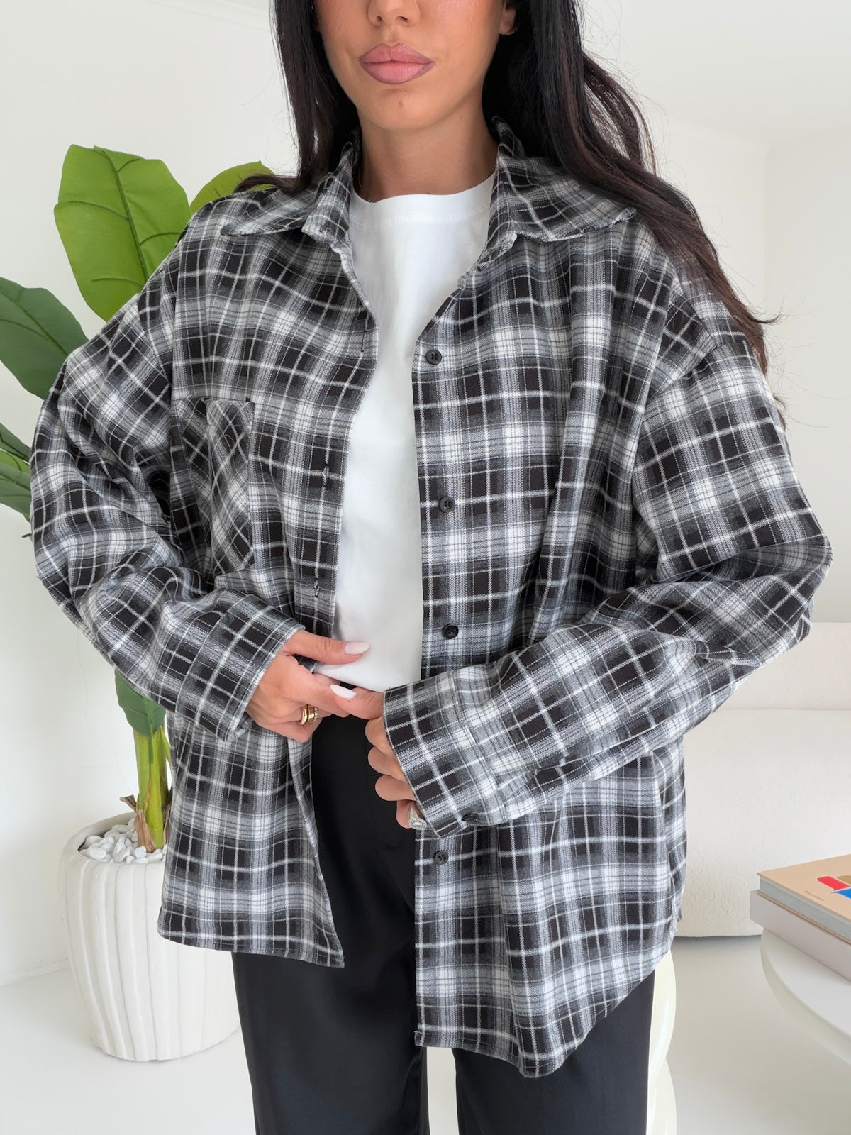 5512-CAMICIA MUST HAVE NERA