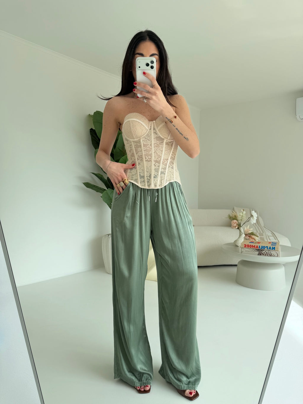 9966-BUSTIER DOLLY BURRO