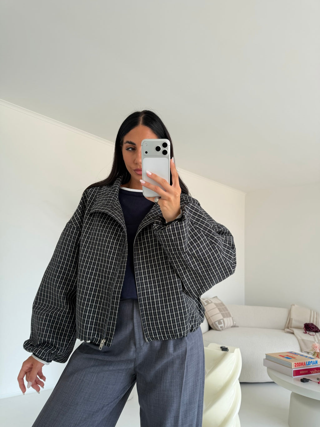 16056-BOMBER SQUARE GREY