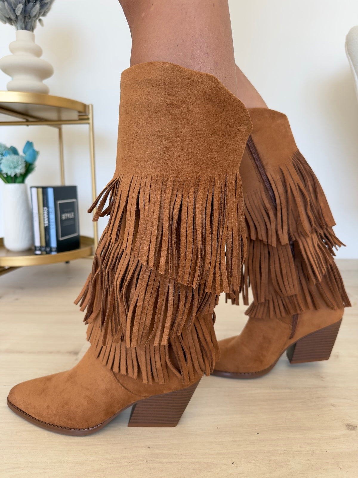 BELU-STIVALE CON FRANGE CAMEL