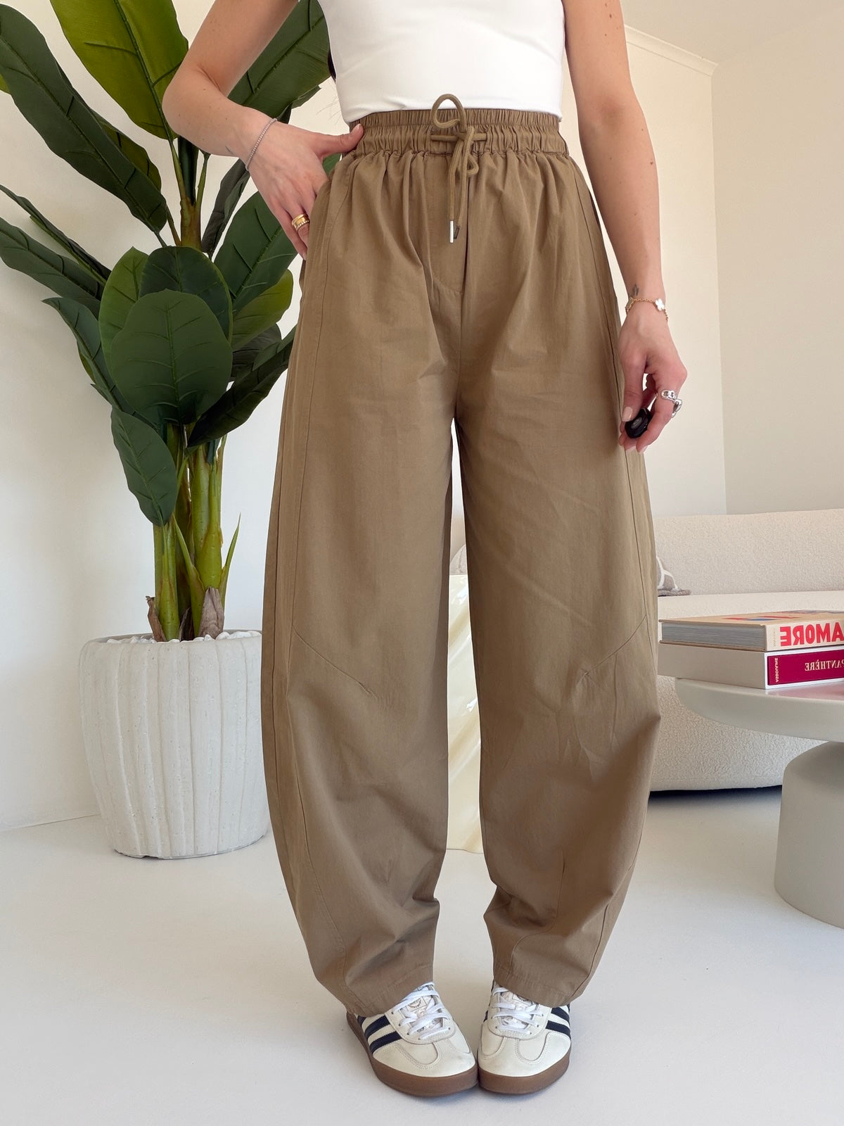 9251-PANTALONE SUITE BISCOTTO
