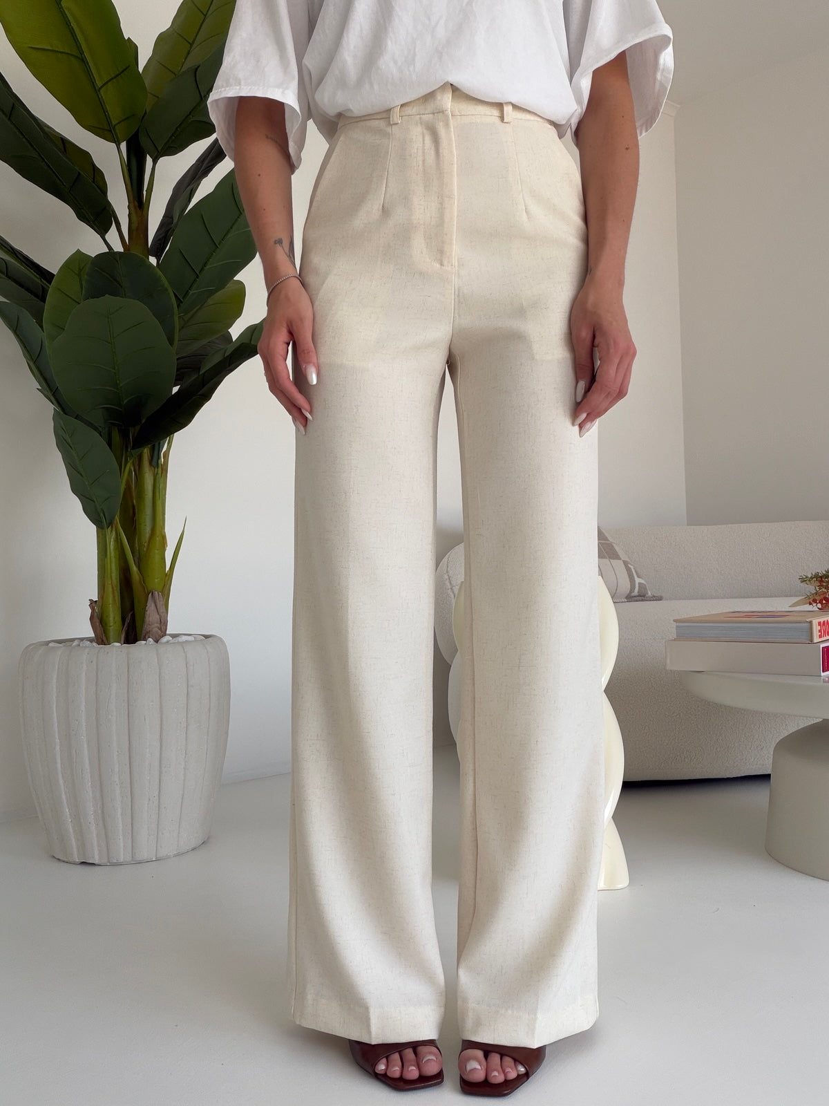 VS8116-136-PANTALONE SIMIL LINO BURRO