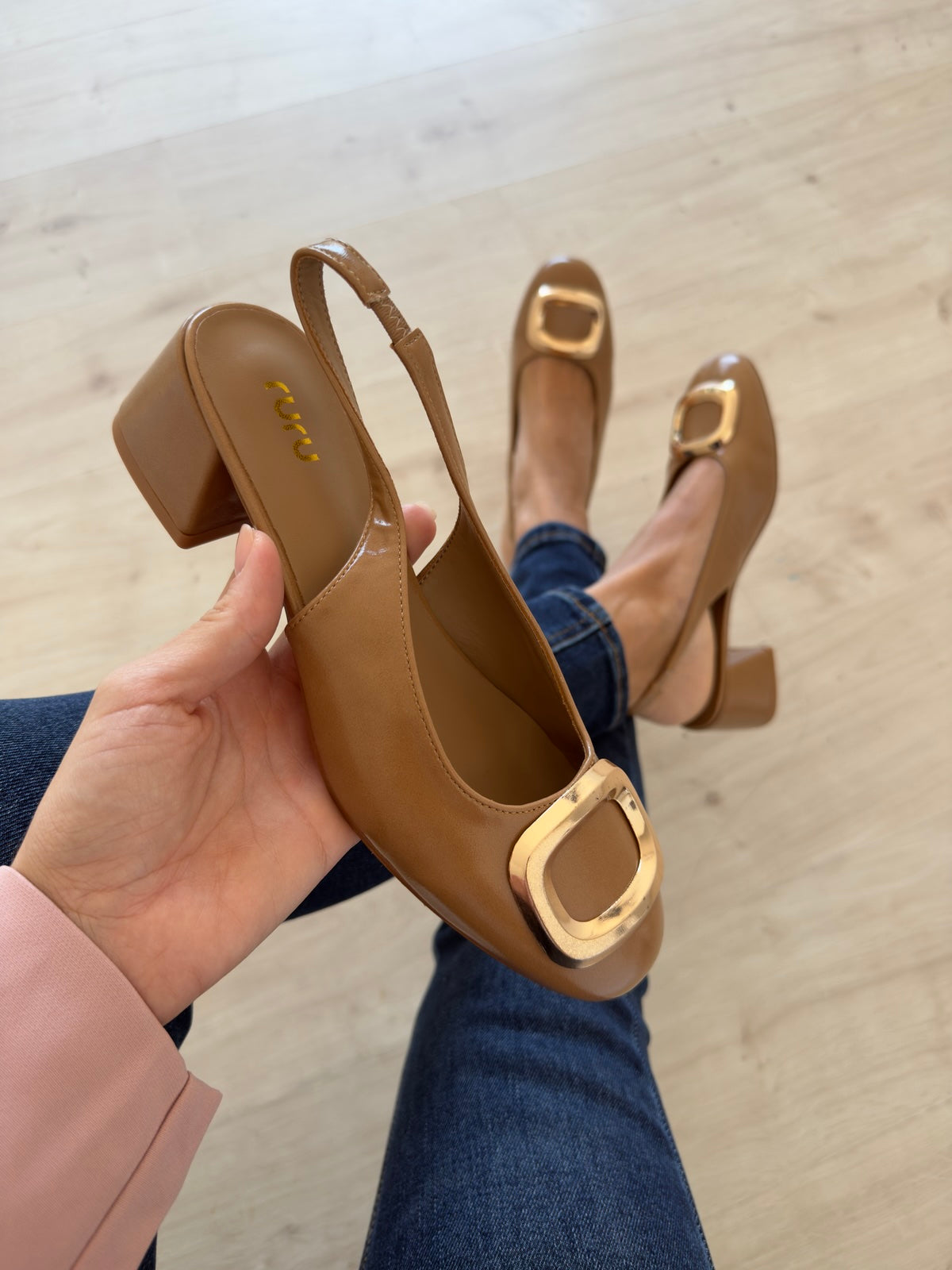 SARA-SLINGBACK BISCOTTO