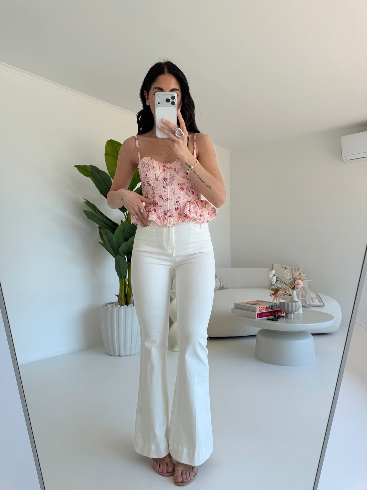9439-2-JEANS A ZAMPA MILK