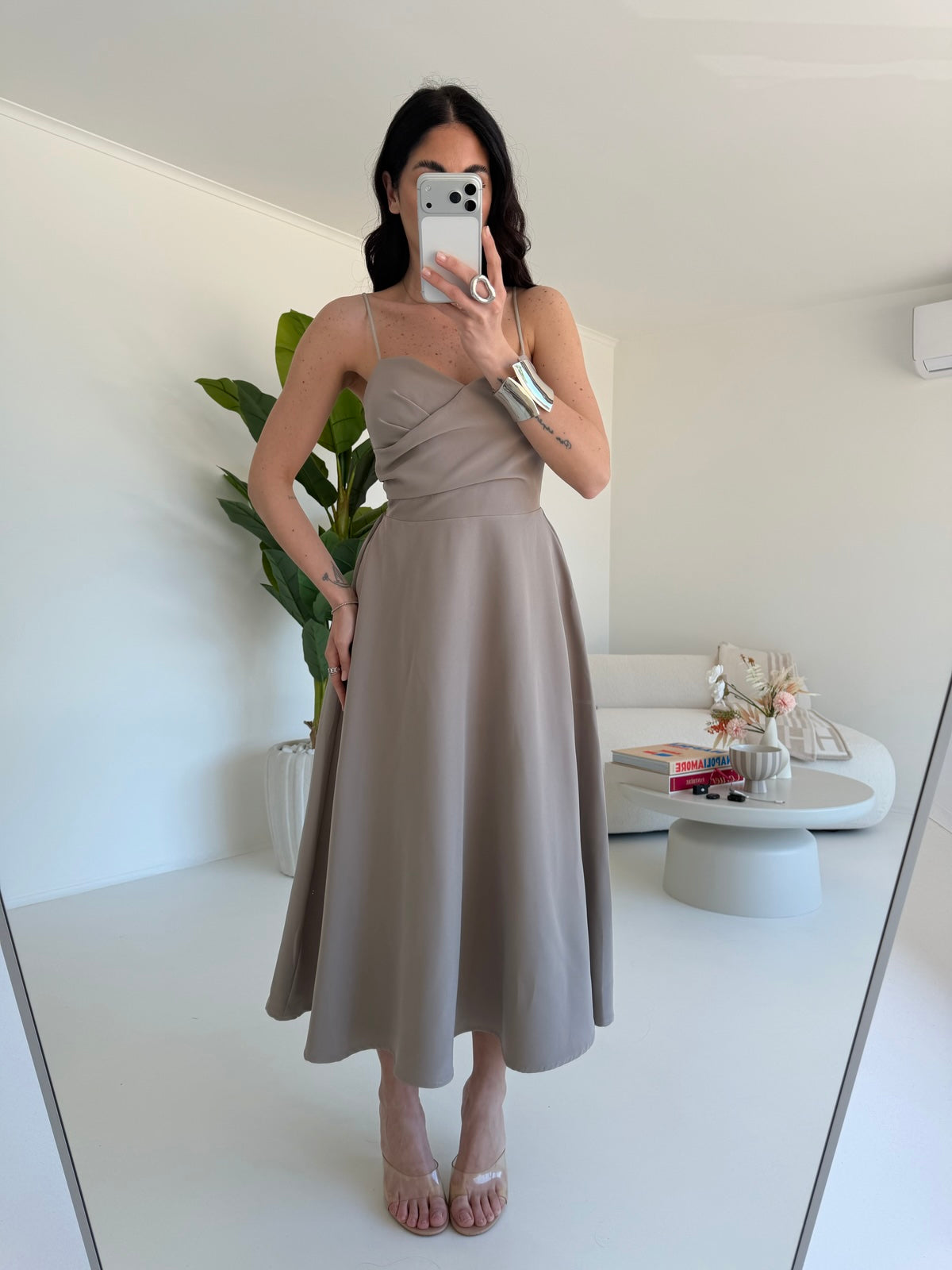 ABITO CAROLA TAUPE