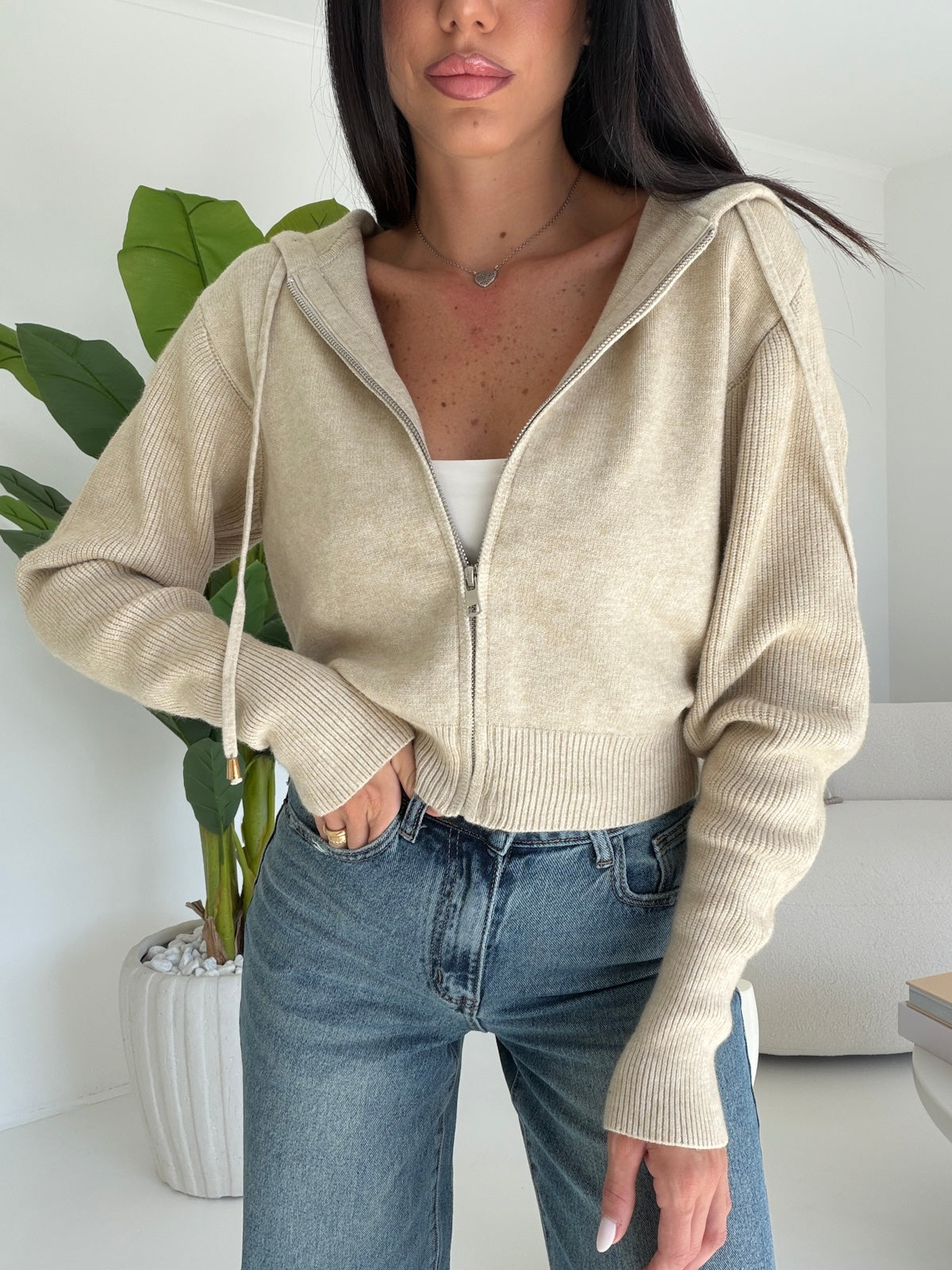 AG64832-PULL ZIP TAUPE