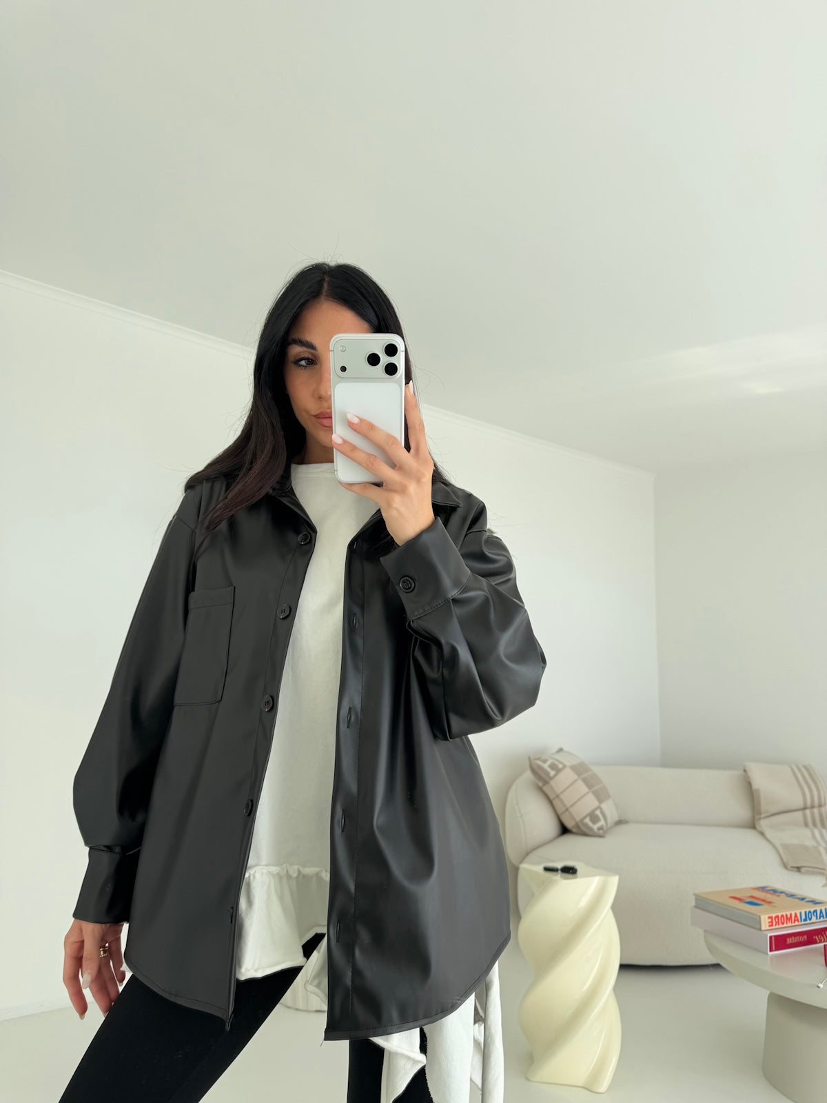 CAMICIA IN ECO PELLE NERA