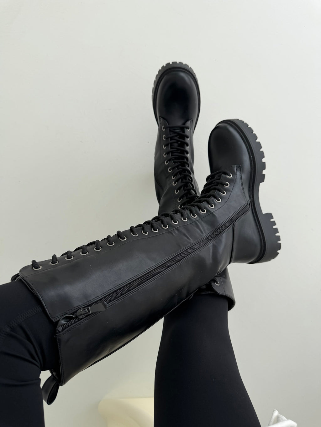 H2750-NOEMI-ANFIBIO STRINGHE NERO