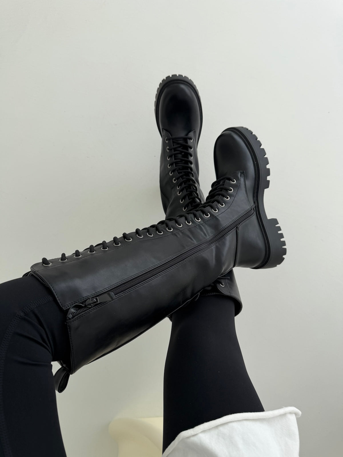 H2750-NOEMI-ANFIBIO STRINGHE NERO