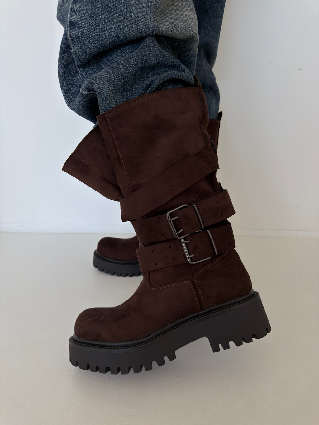 9917-CARMEN-ANFIBIO CHOCO