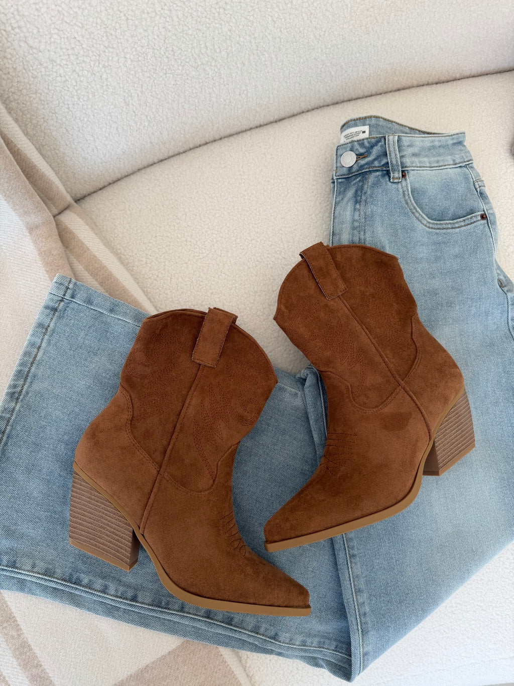 788-265-DUSTY-CAMEL
