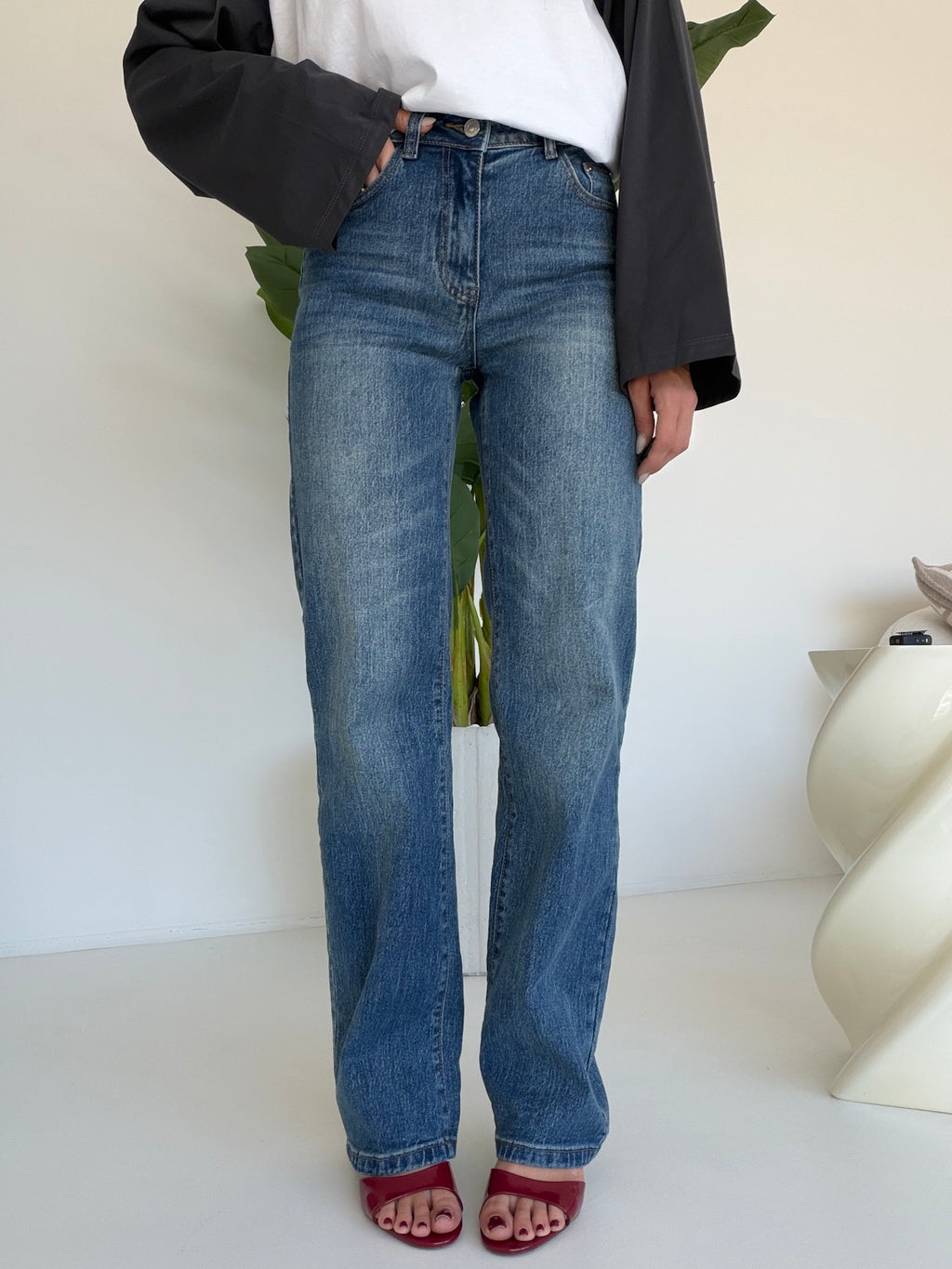 S22608-JEANS KEEP A SECRET