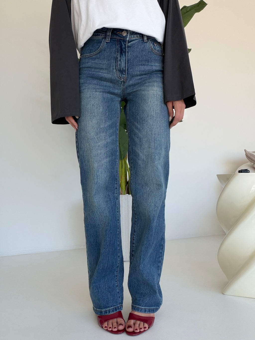 S22608-JEANS KEEP A SECRET