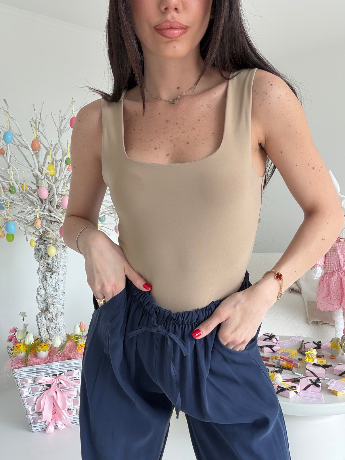 BODY SCOLLO QUADRATO NUDE