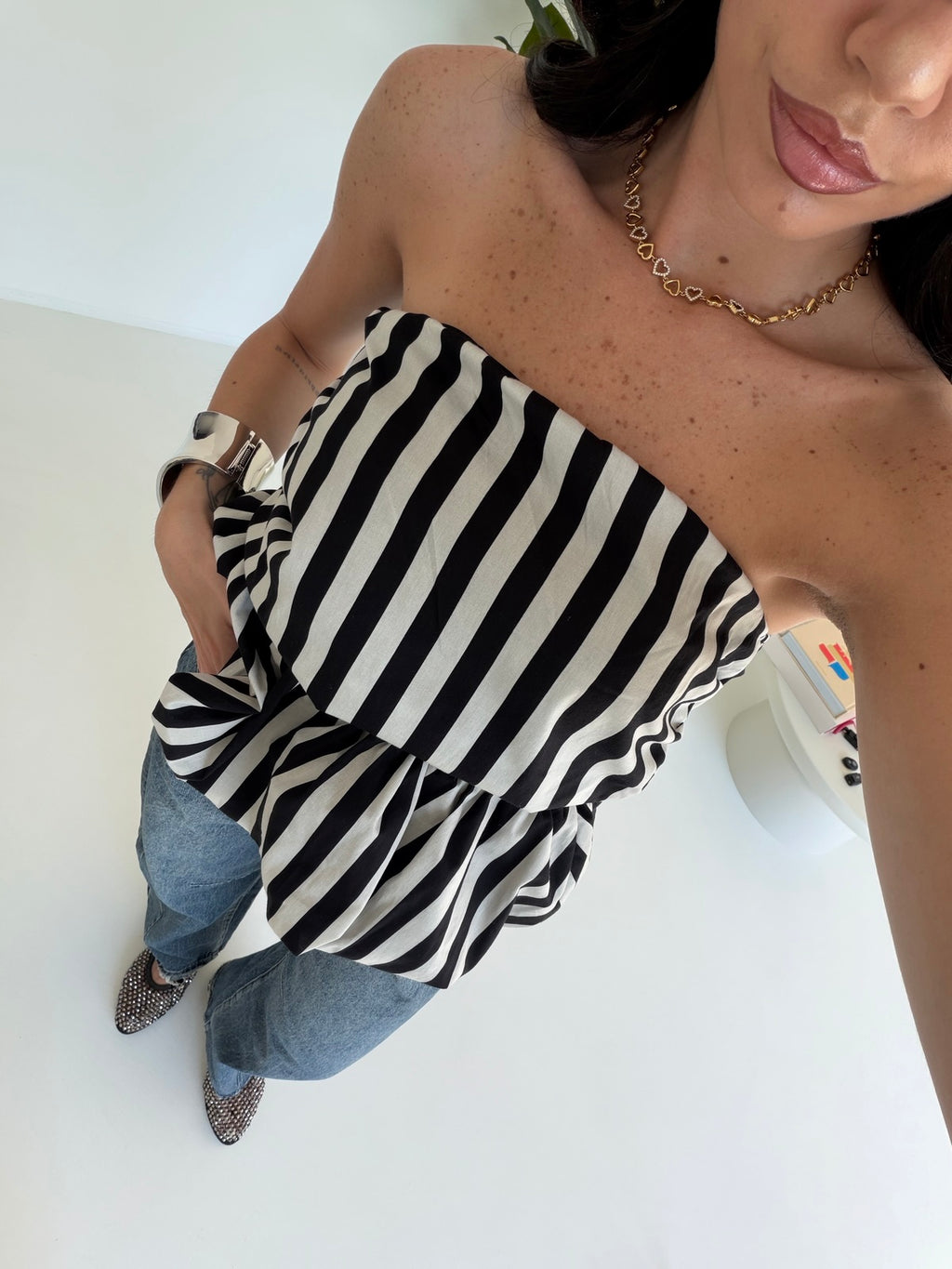 TOP A RIGHE NERO