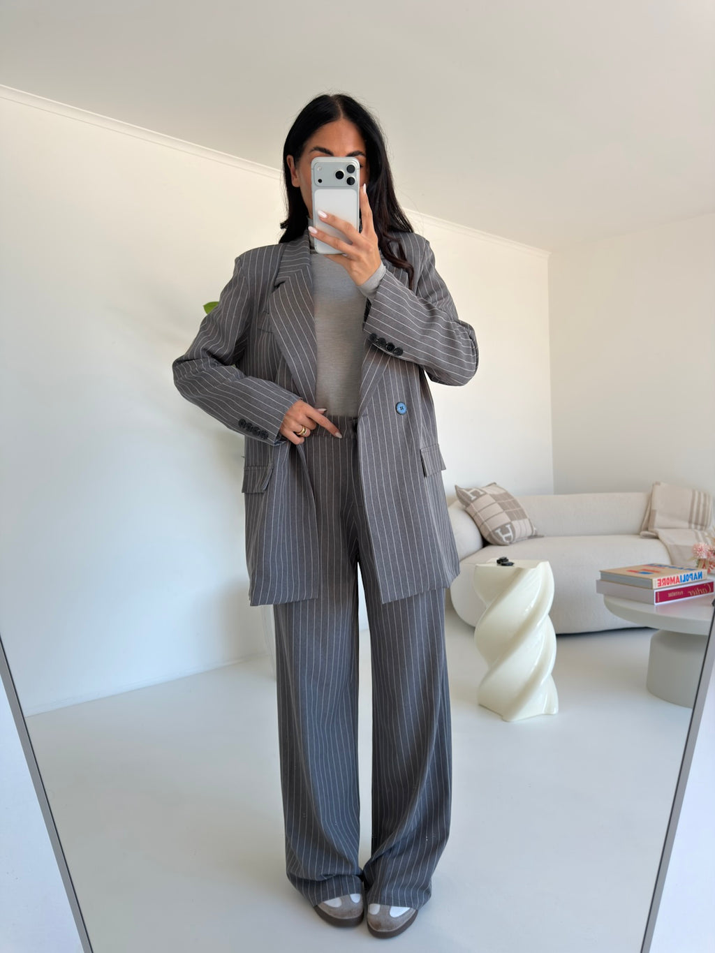 TAILLEUR BRUNETTE GREY