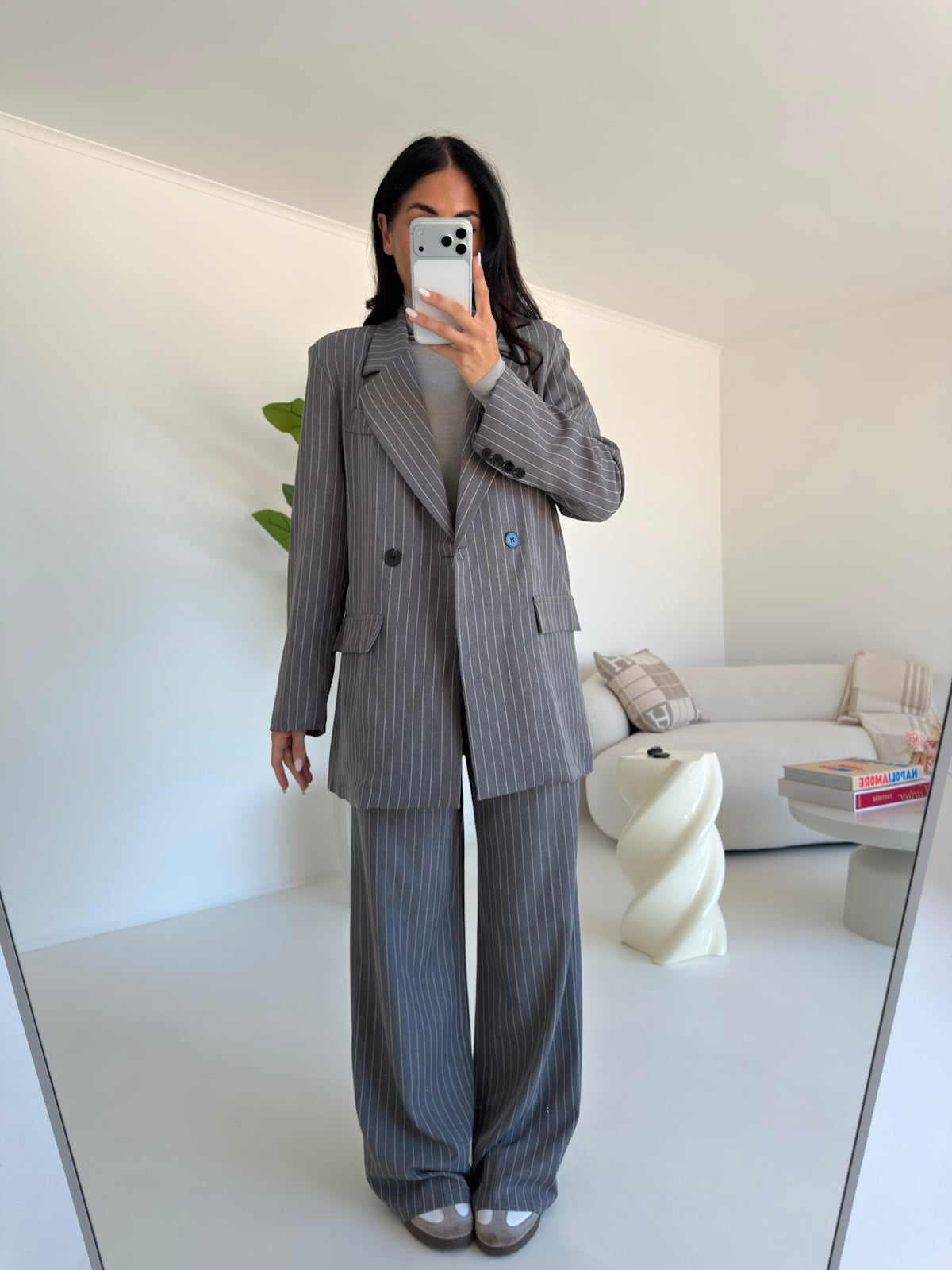 TAILLEUR BRUNETTE GREY