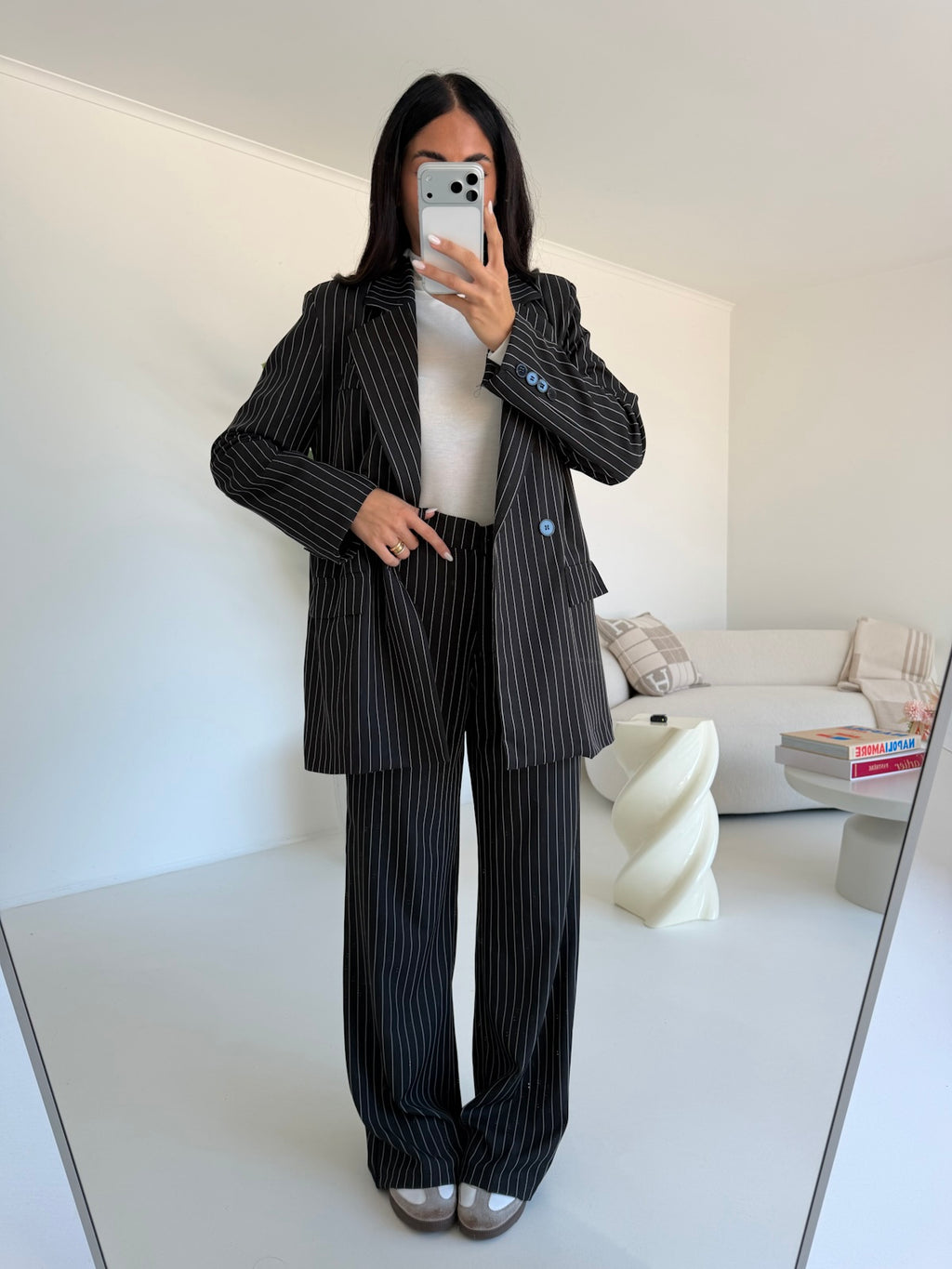 TAILLEUR BRUNETTE NERO