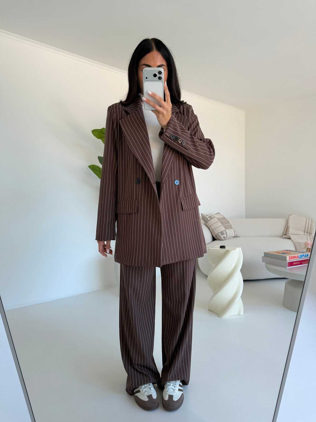 TAILLEUR BRUNETTE CHOCO