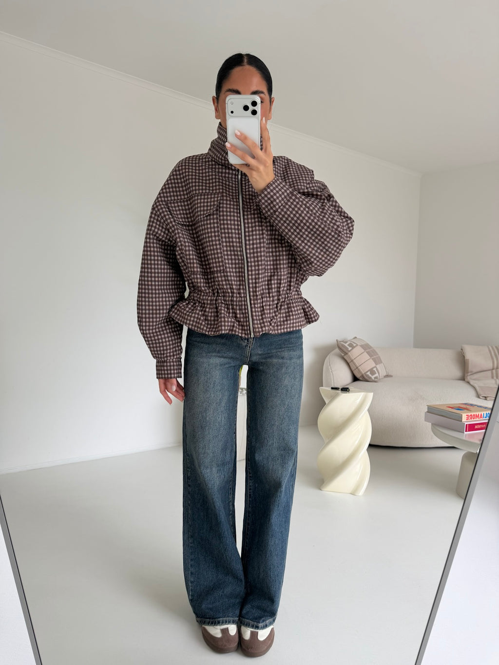LW-2032-JEANS TEARS CHOCO
